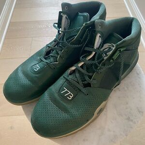 adidas Men's Dark Green Athletic Shoes